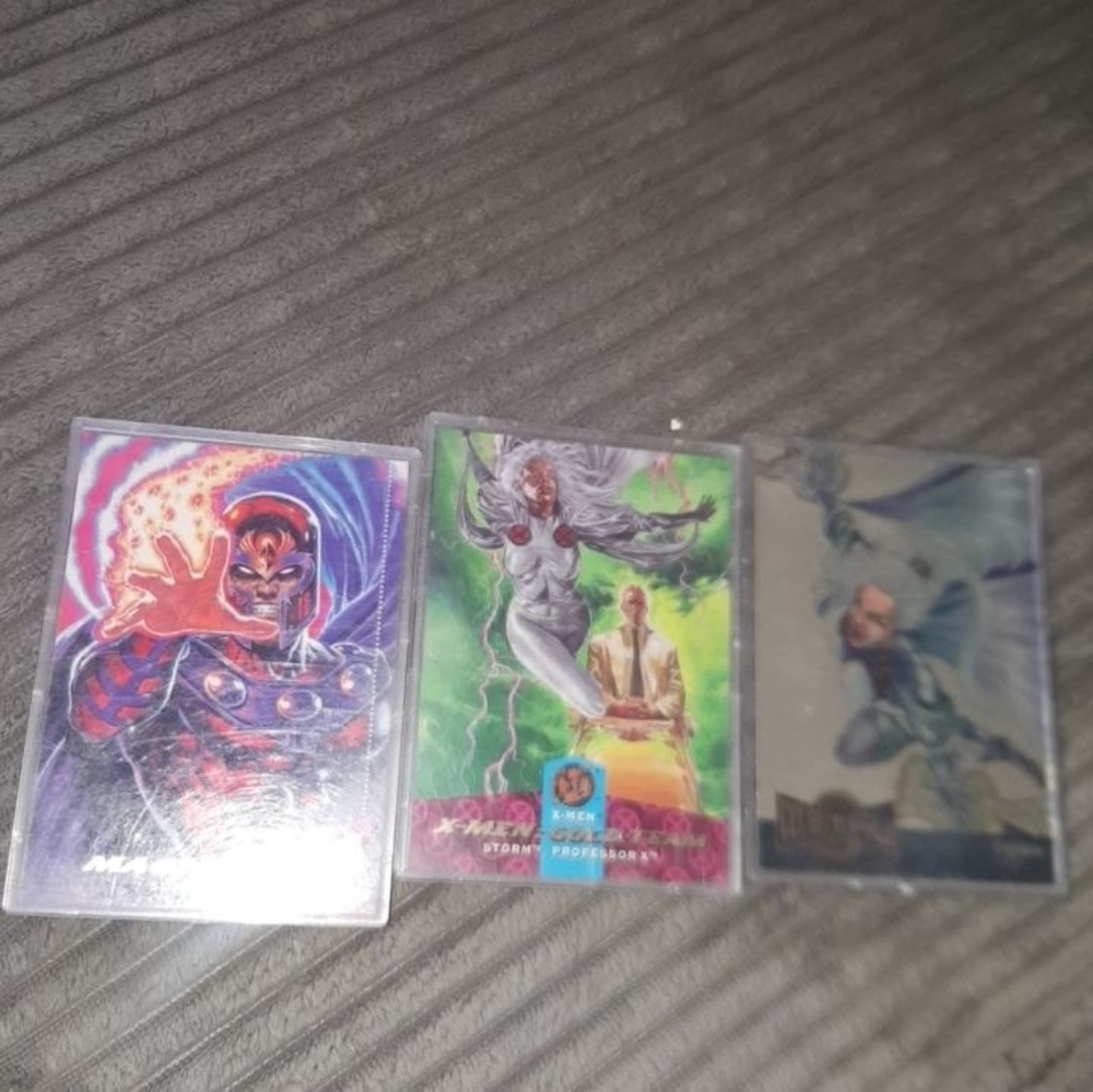 Marvel/ X-men incased trading cards